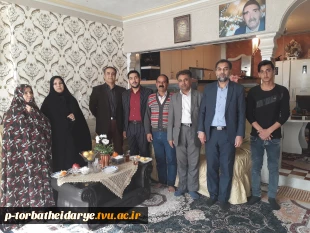 نشست صمیمی ریاست آموزشکده فنی وحرفه ای تربت حیدریه با خانواده محترم ایثارگر وجانباز آقای زارعیان  2