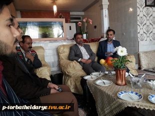نشست صمیمی ریاست آموزشکده فنی وحرفه ای تربت حیدریه با خانواده محترم ایثارگر وجانباز جناب آقای زارعیان 2