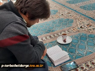 با ذکر زیارت عاشورا

مراسم عزاداری دهه آخر صفر در آموزشکده فنی و حرفه ای تربت حیدریه برگزار شد 6